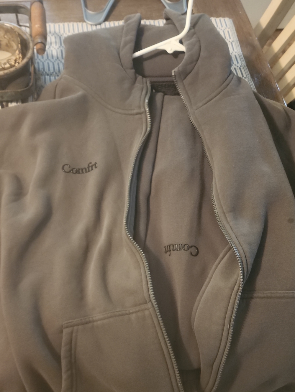 Comfort Zip-Front Hoodie in Gray